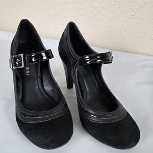 Gianni Bini Black 3 Inch Heels Size 5 1/2 Pre-Owned #2A5609
